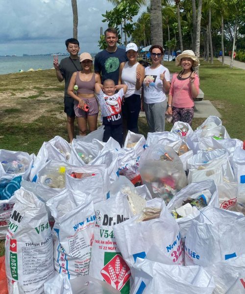 JOS Beach Clean-up (1)